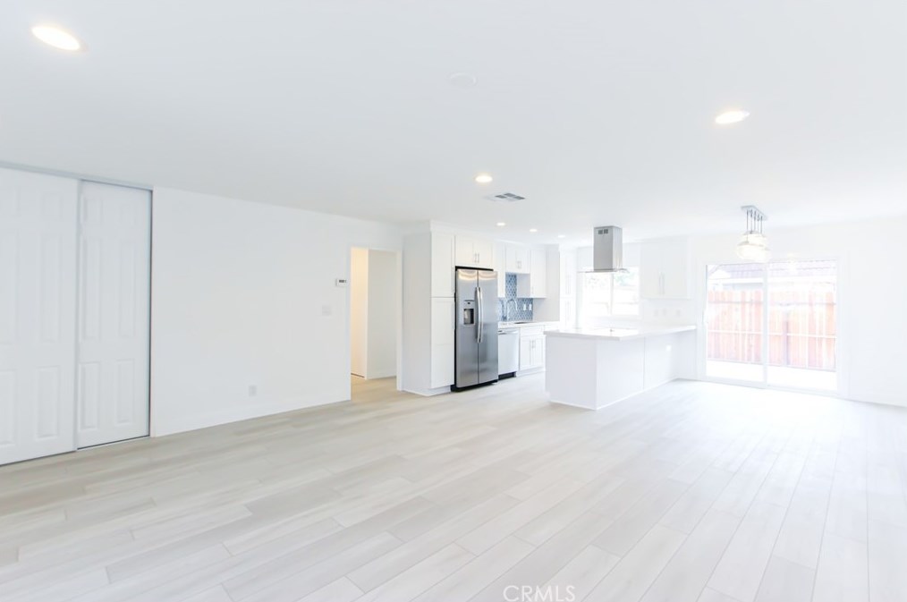 23390 El Reposa, Laguna Beach CA  92656-1104 exterior