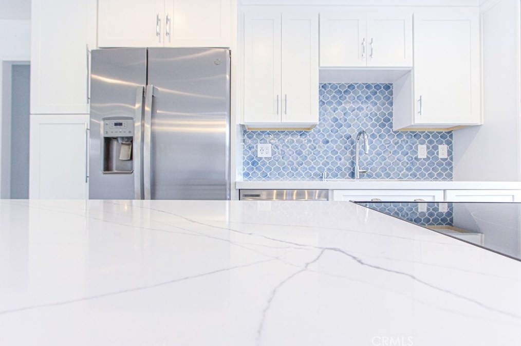 23390 El Reposa, Laguna Beach CA  92656-1104 exterior