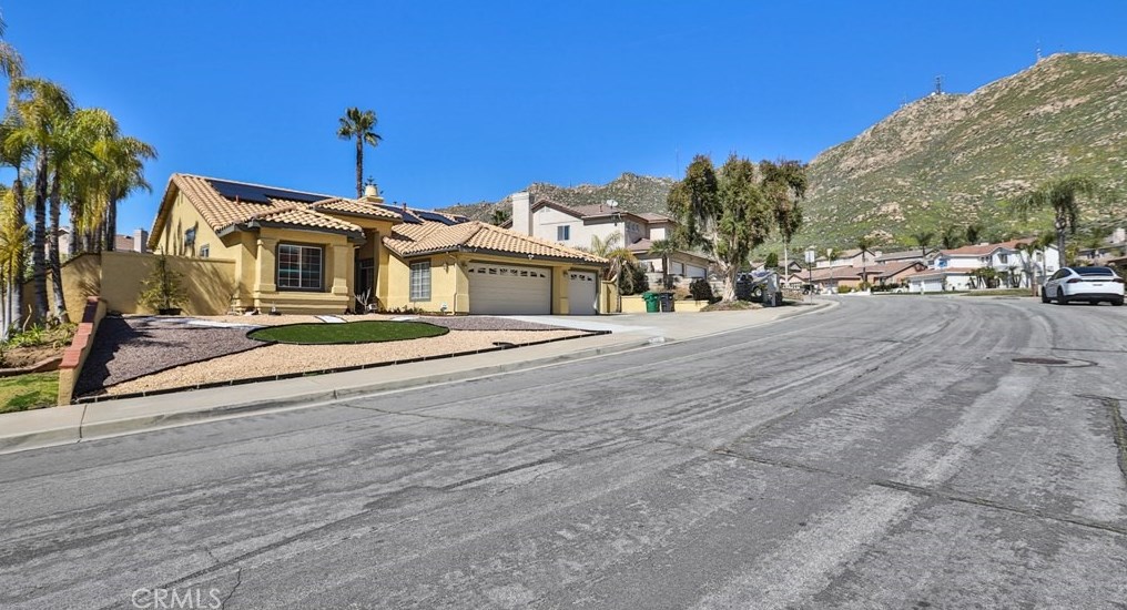 21620 Calle Monaco, Moreno Valley CA  92557-8540 exterior