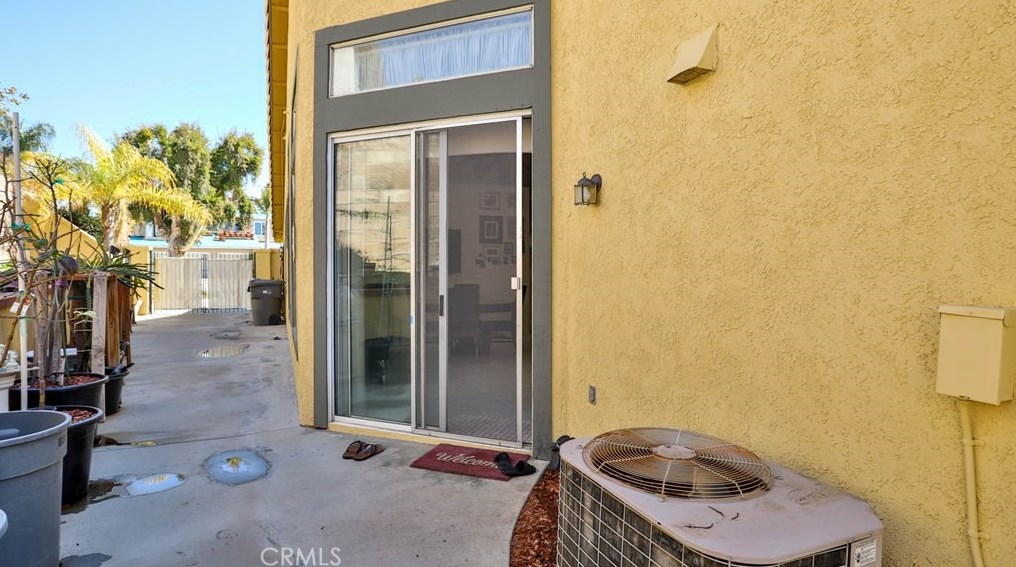 21620 Calle Monaco, Moreno Valley CA  92557-8540 exterior