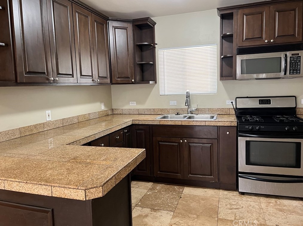 581 2nd Ave, Chula Vista, CA 91910-4843