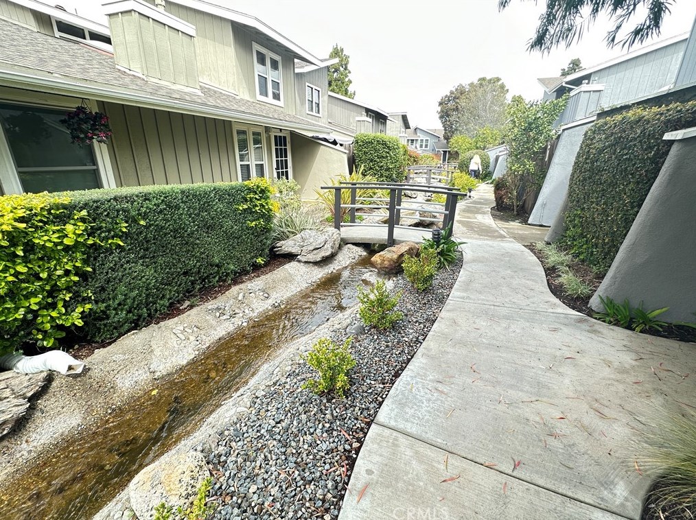 345 University Dr #d3, Costa Mesa, CA 92627