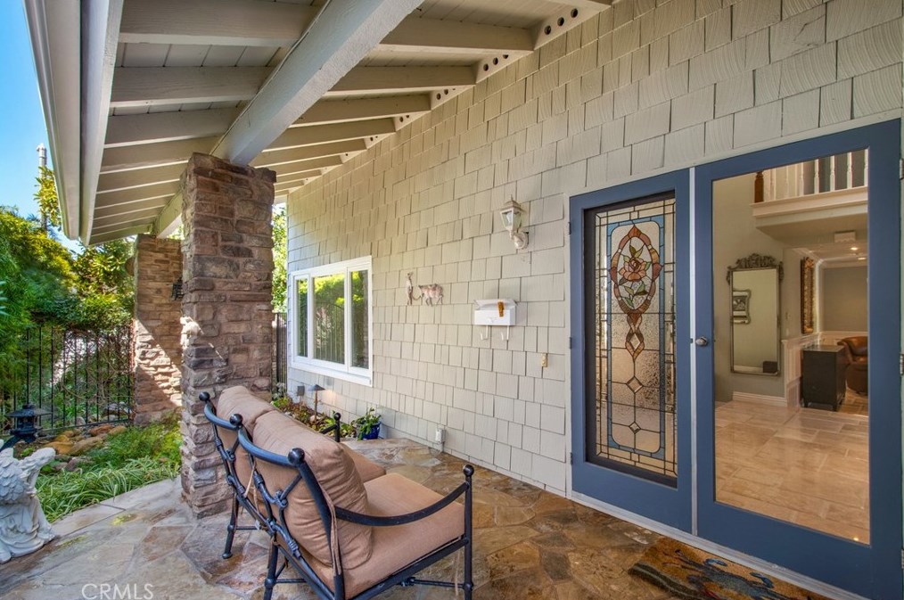 21132 Shaw Ln, Huntington Beach, CA 92646
