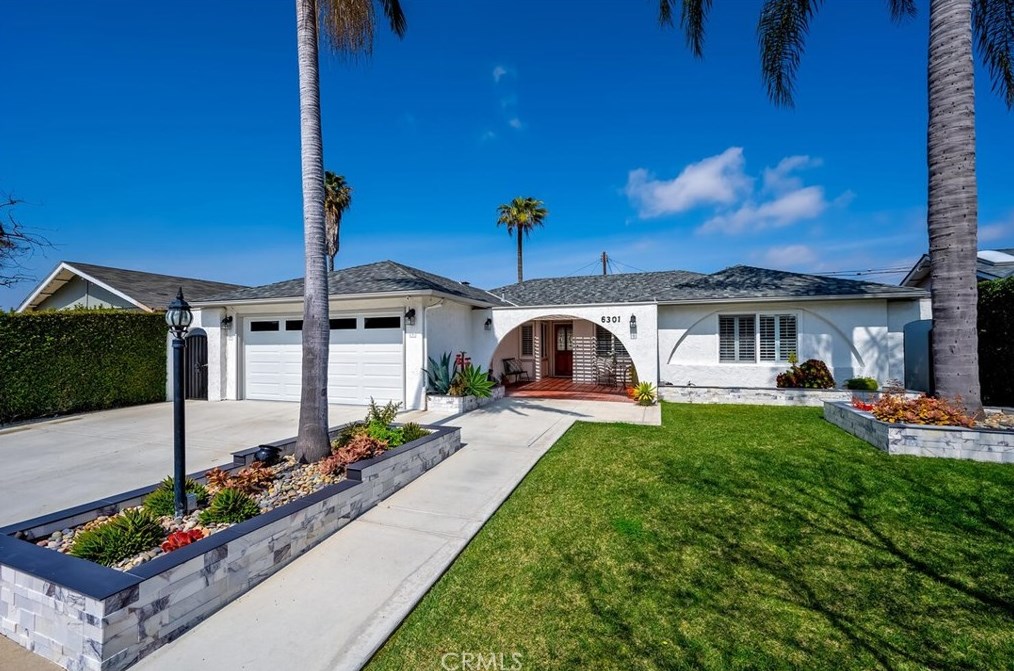 6301 Winslow Dr, Huntington Beach, CA 92647-2814