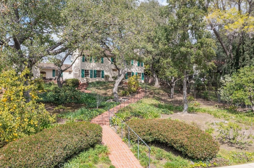 2435 Ridgeway Rd, Pasadena, CA 91108-2118