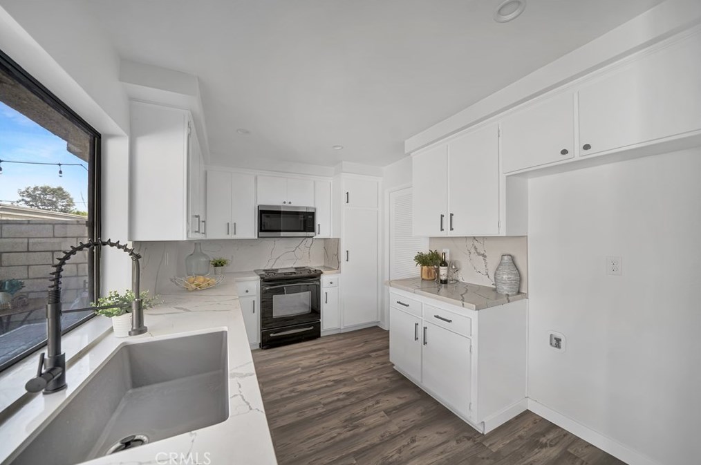 14385 Suffolk St, Westminster CA  92683-4850 exterior