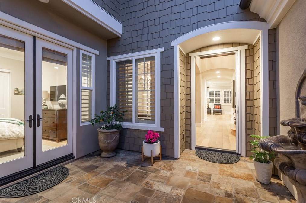 17401 Tidalview Ln, Huntington Beach, CA 92649
