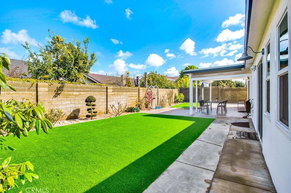 8681 Palos Verdes Ave, Westminster CA  92683-7259 exterior