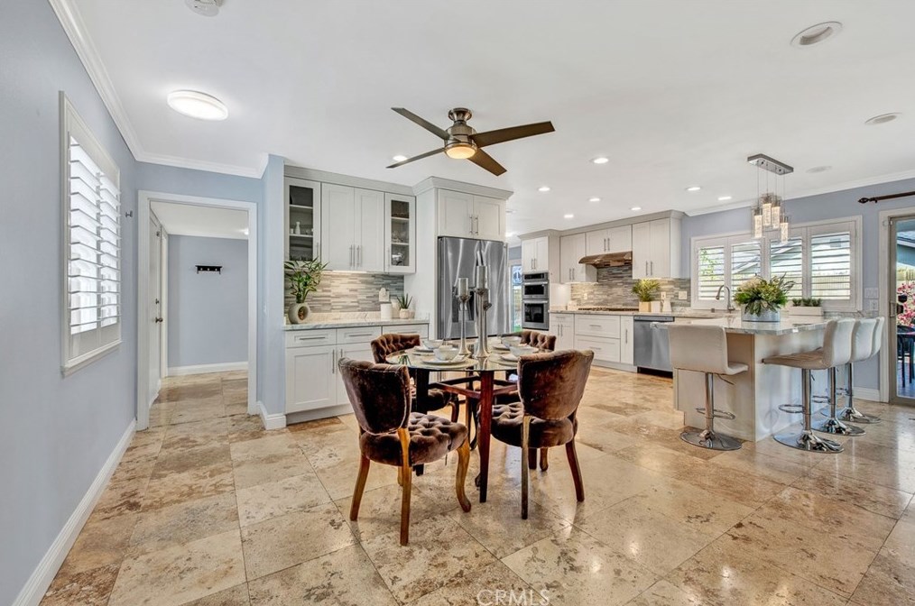 8681 Palos Verdes Ave, Westminster CA  92683-7259 exterior