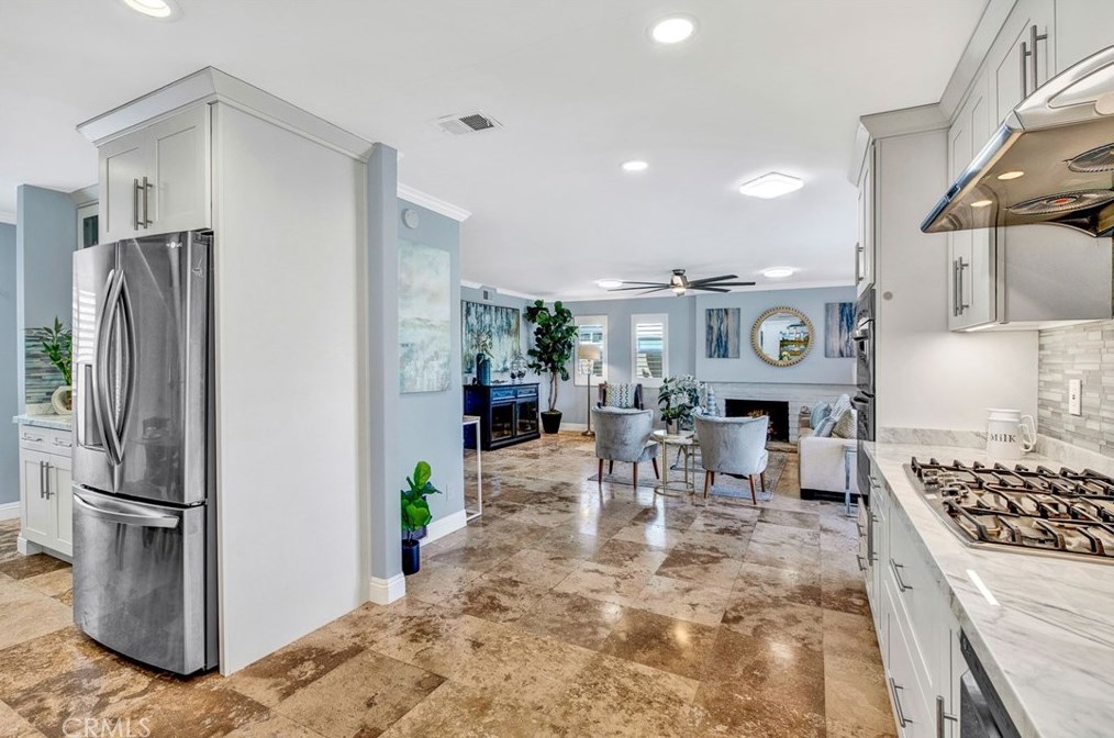 8681 Palos Verdes Ave, Westminster CA  92683-7259 exterior