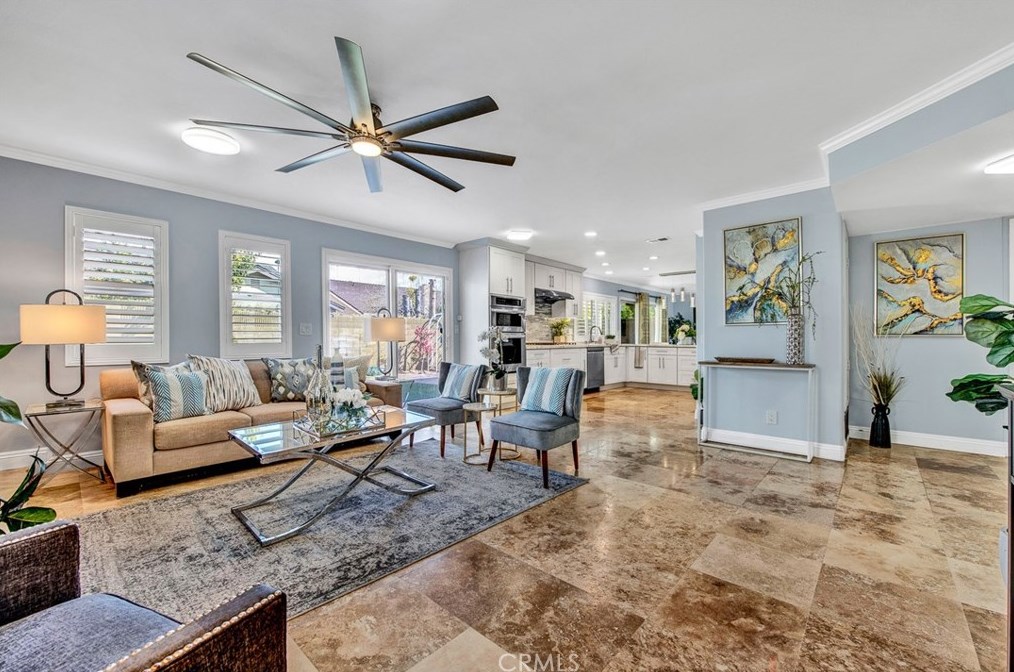 8681 Palos Verdes Ave, Westminster CA  92683-7259 exterior