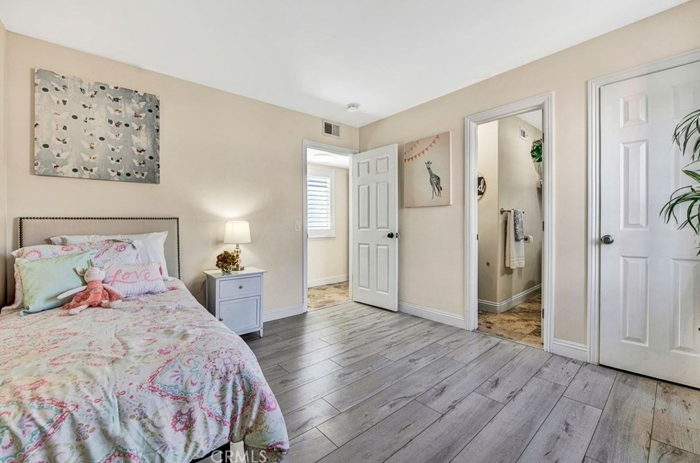 8681 Palos Verdes Ave, Westminster CA  92683-7259 exterior
