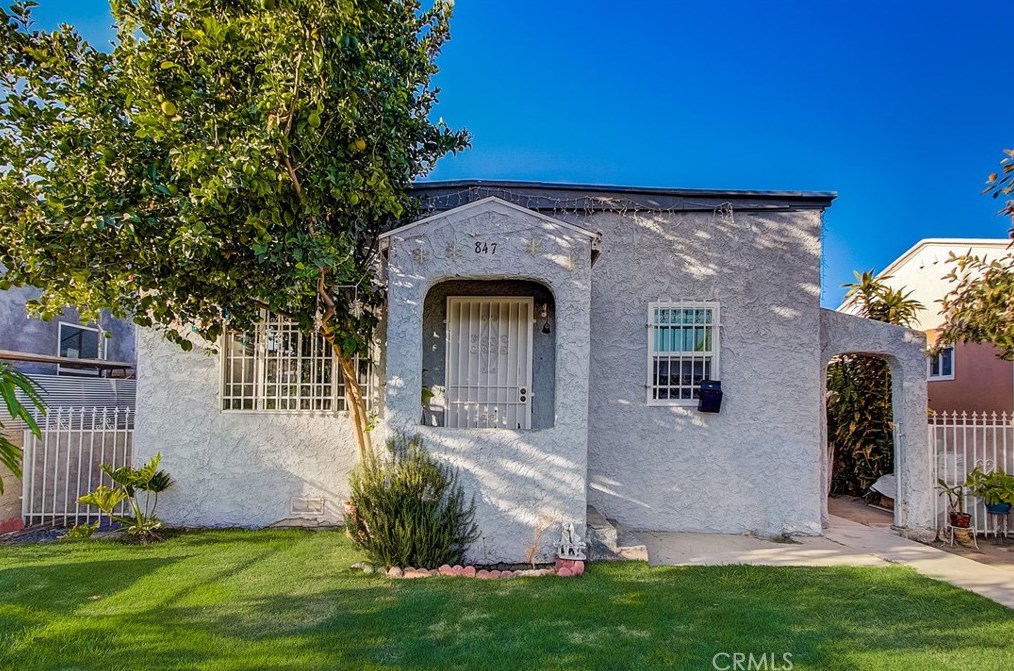 847 87th Pl, Los Angeles, CA 90002-1011