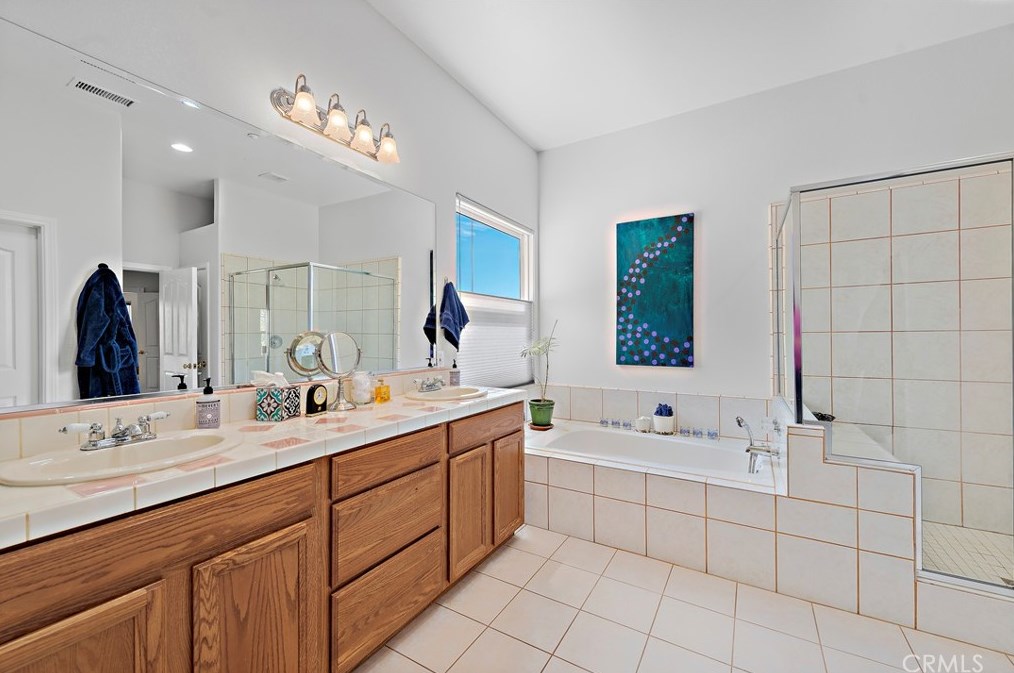 2424 Gird Rd, Fallbrook CA  92028-9687 exterior