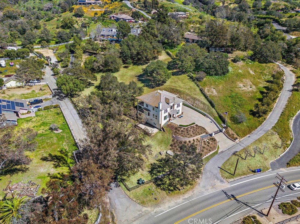 2424 Gird Rd, Fallbrook CA  92028-9687 exterior