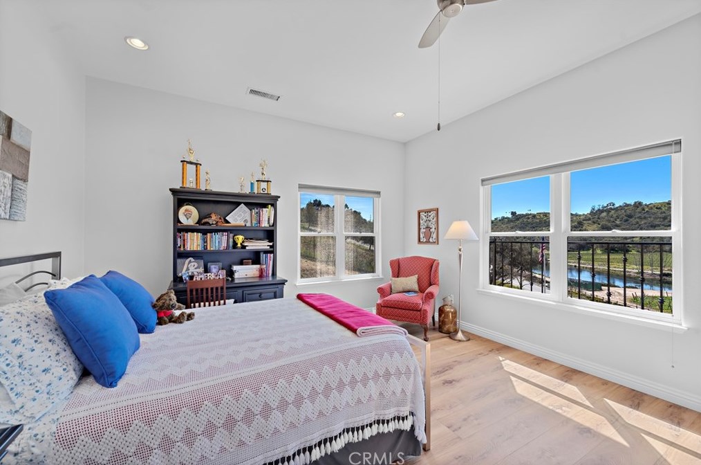 2424 Gird Rd, Fallbrook CA  92028-9687 exterior