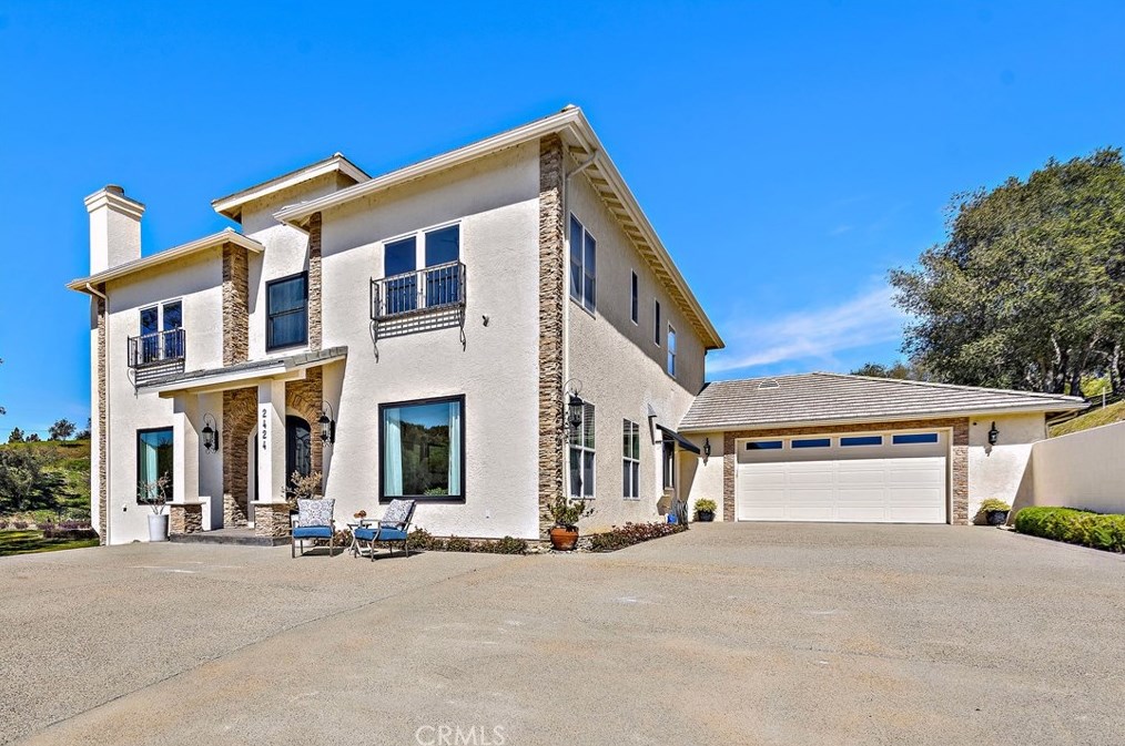 2424 Gird Rd, Fallbrook CA  92028-9687 exterior