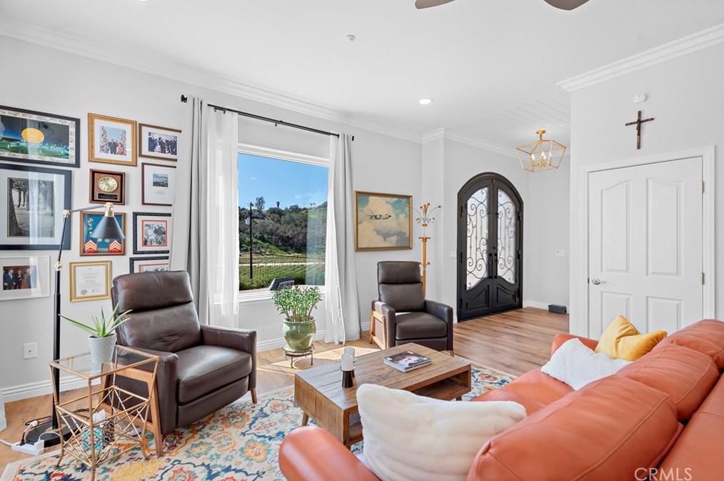 2424 Gird Rd, Fallbrook CA  92028-9687 exterior