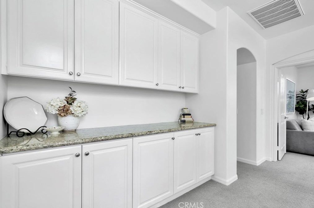 6602 Beachview Dr, Huntington Beach CA  92648-2666 exterior