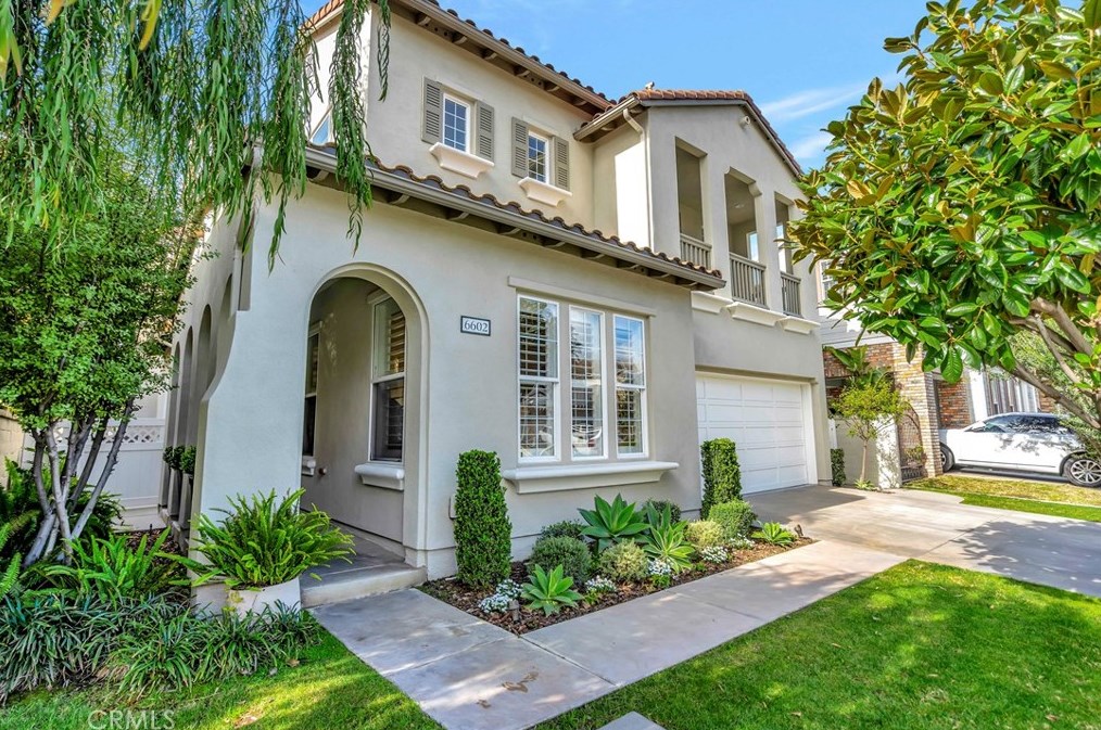 6602 Beachview Dr, Huntington Beach CA  92648-2666 exterior