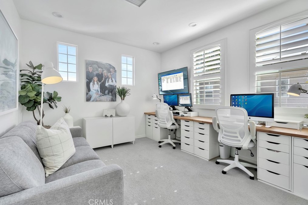 6602 Beachview Dr, Huntington Beach CA  92648-2666 exterior