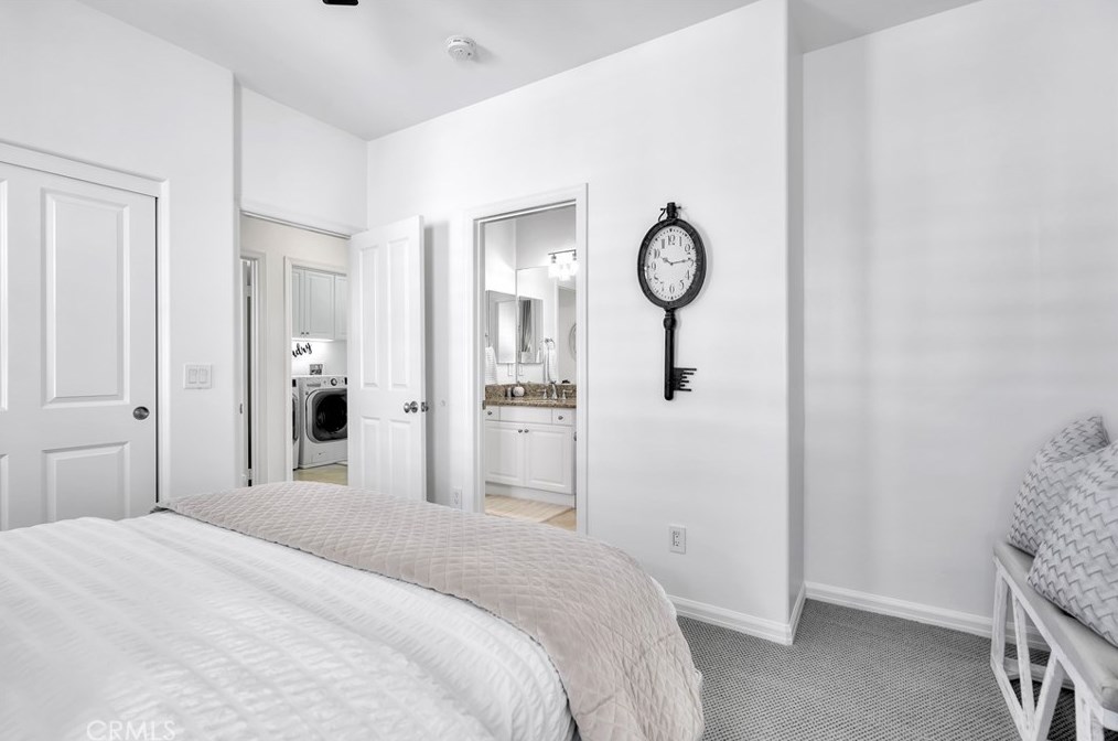 6602 Beachview Dr, Huntington Beach CA  92648-2666 exterior
