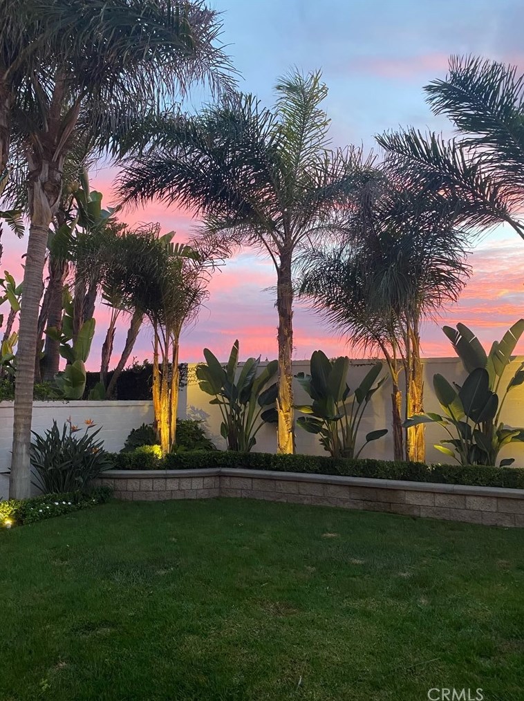 6602 Beachview Dr, Huntington Beach CA  92648-2666 exterior
