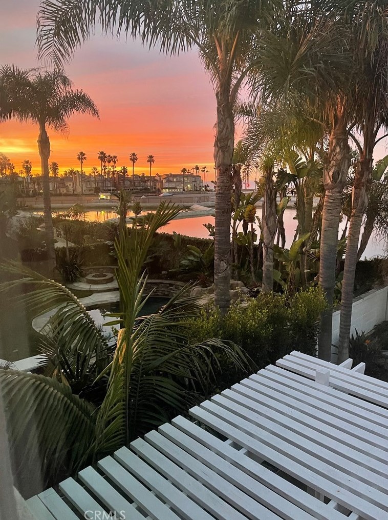 6602 Beachview Dr, Huntington Beach CA  92648-2666 exterior