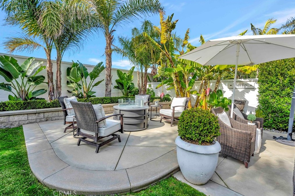 6602 Beachview Dr, Huntington Beach CA  92648-2666 exterior
