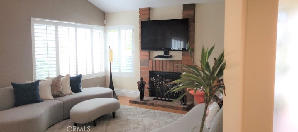 681 Windham Dr, Claremont CA  91711-3551 exterior