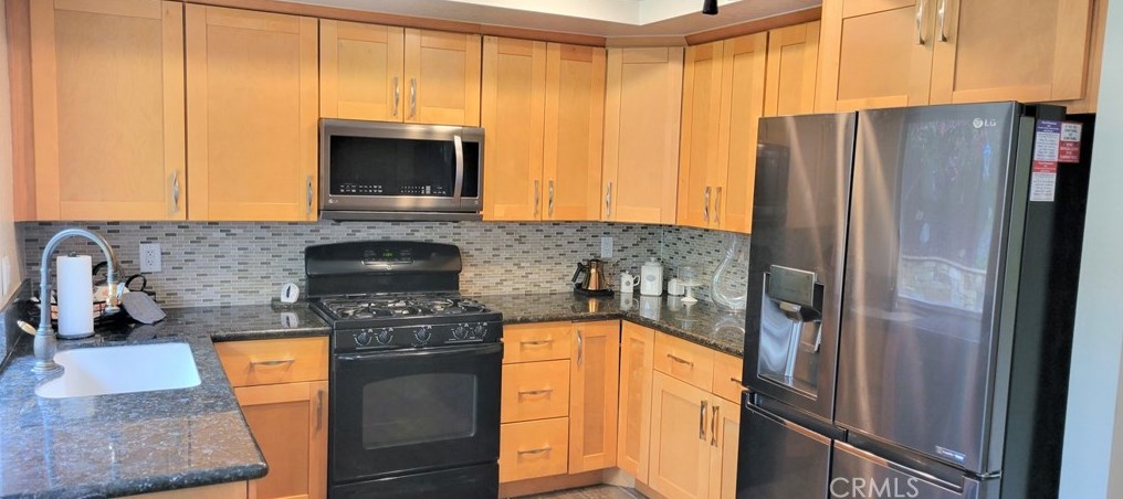 681 Windham Dr, Claremont CA  91711-3551 exterior