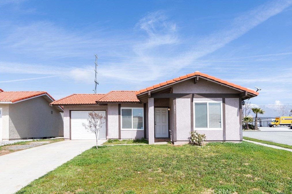 2861 Mohawk Rd, Banning, CA 92220-3755