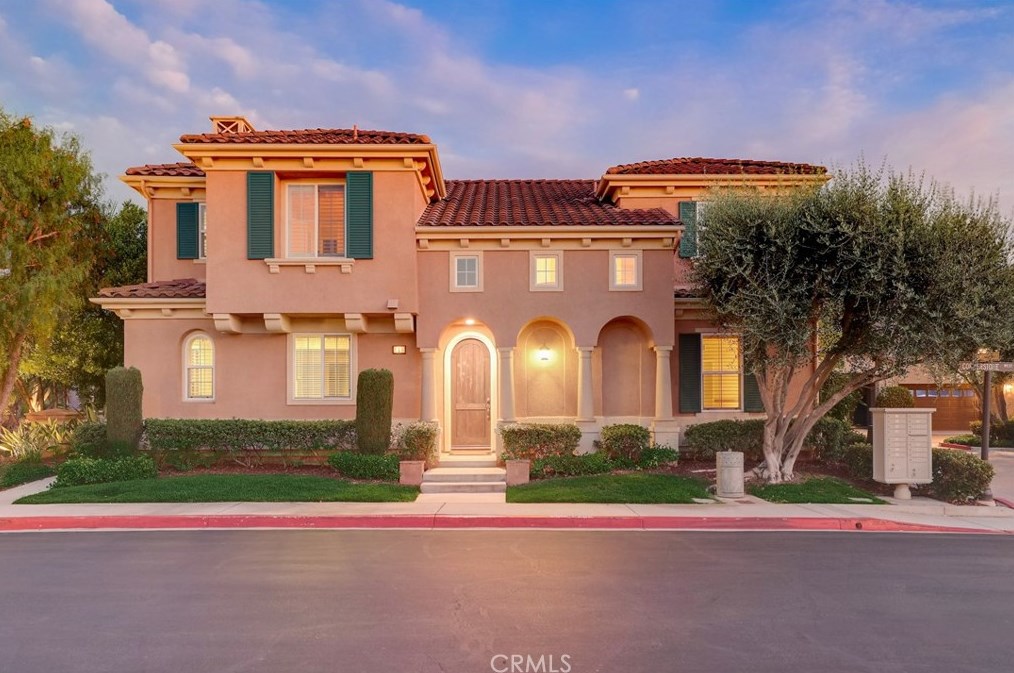 1 Bainbridge Ct, Laguna Beach, CA 92677-6067