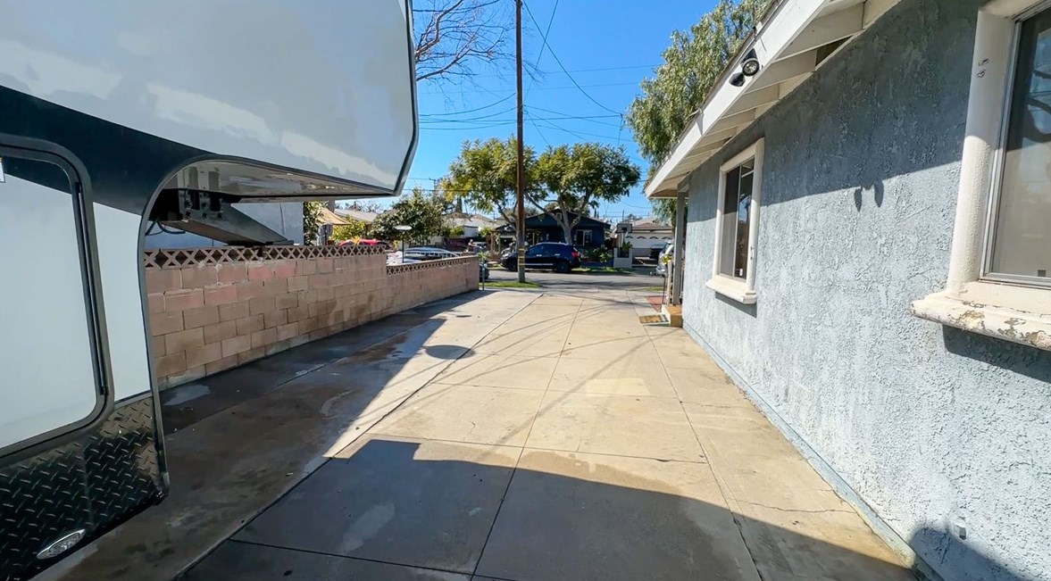 6612 Loma Vista Ave, Bell, CA 90201