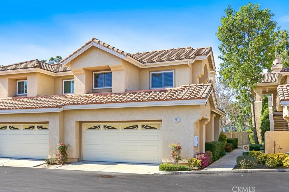225 Encantado Cyn, Trabuco Canyon, CA 92688