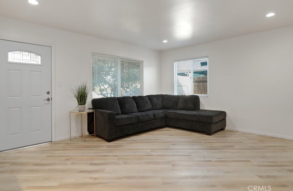 11462 Earlham St, Orange CA  92869-2633 exterior