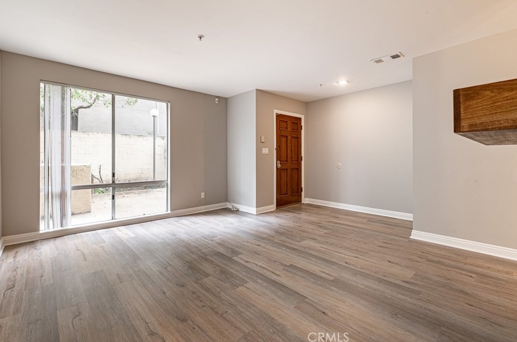 451 S Oakland Ave #3, Pasadena, CA 91101