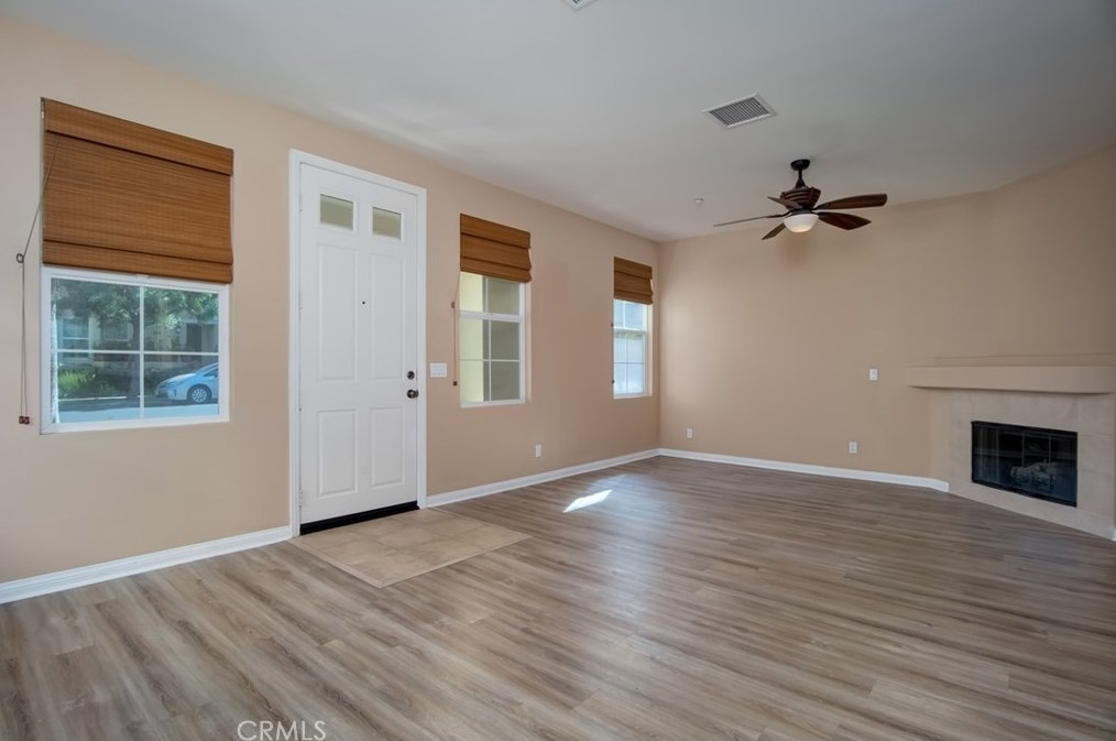 221 Dewdrop, Irvine, CA 92603