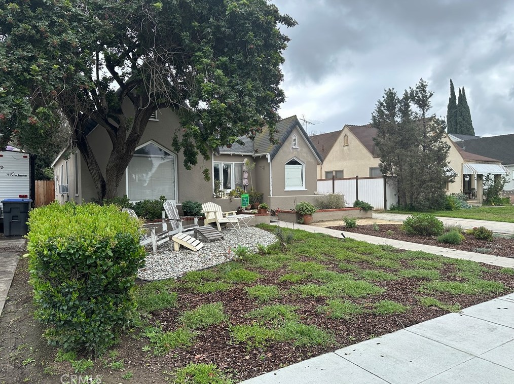 1121 Birch St, Santa Ana, CA 92707-1201