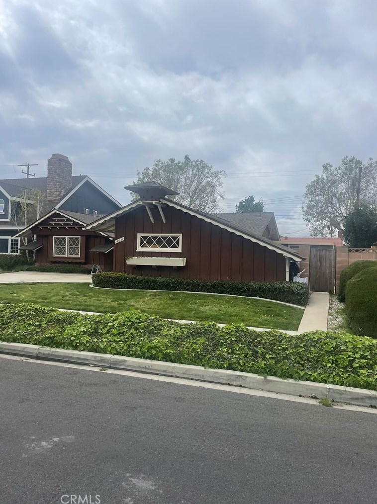 11631 Kensington Rd, Los Alamitos, CA 90720