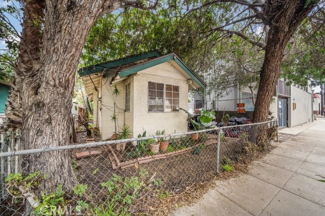 408 Orange Ave, Long Beach, CA 90802