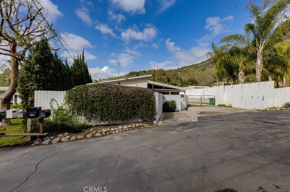 21391 Stans Ln, Laguna Beach, CA 92651-1124
