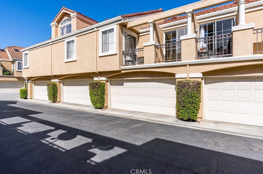 17 Opera Ln, Laguna Beach, CA 92656-2875