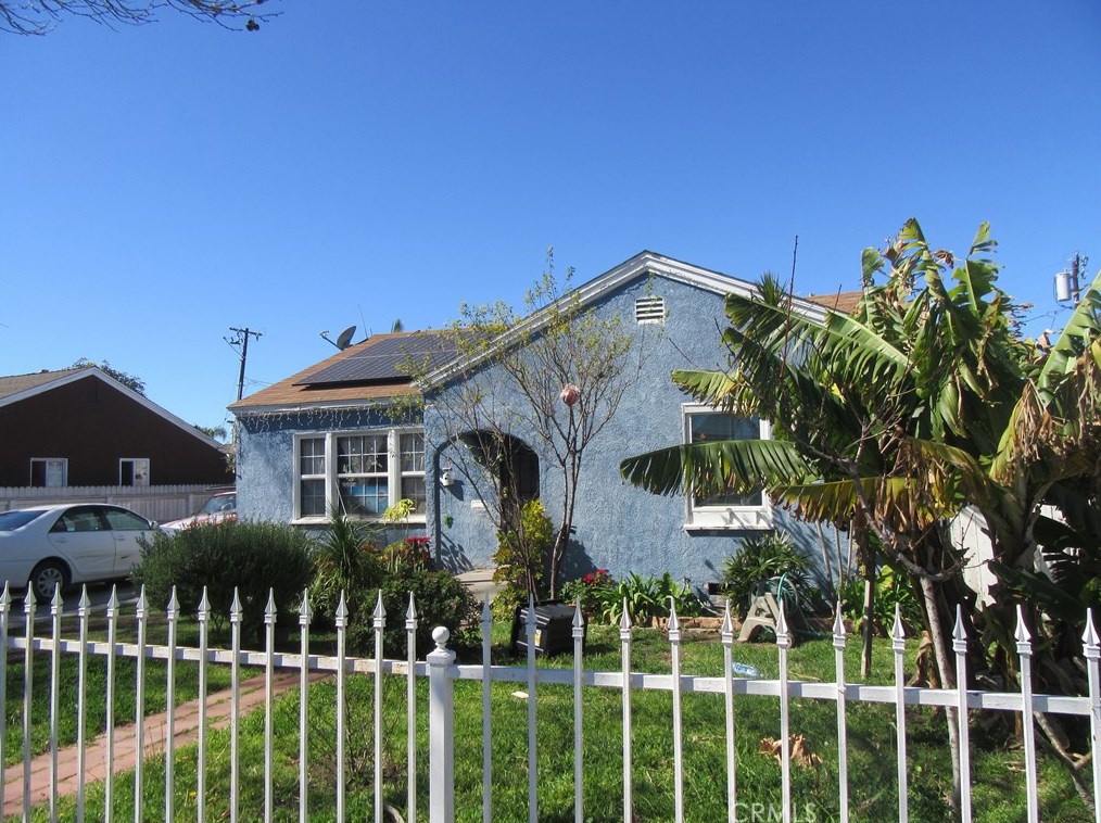 1606 S Sycamore St, Santa Ana, CA 92707