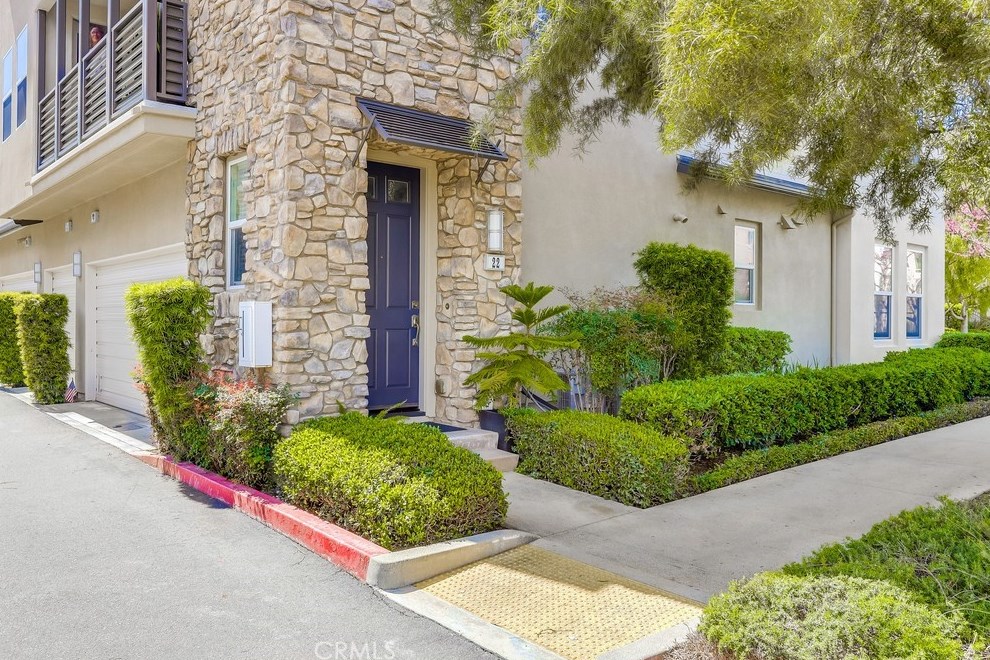 22 Colonial Way, Laguna Beach, CA 92656-2500