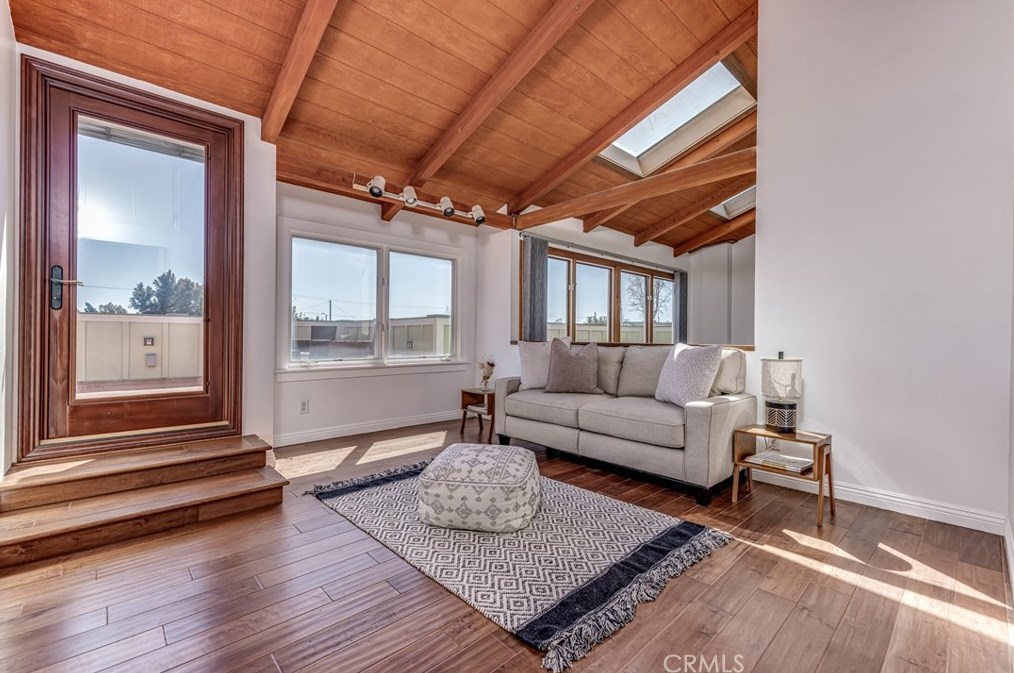 10326 Circulo De Zapata, Santa Ana, CA 92708