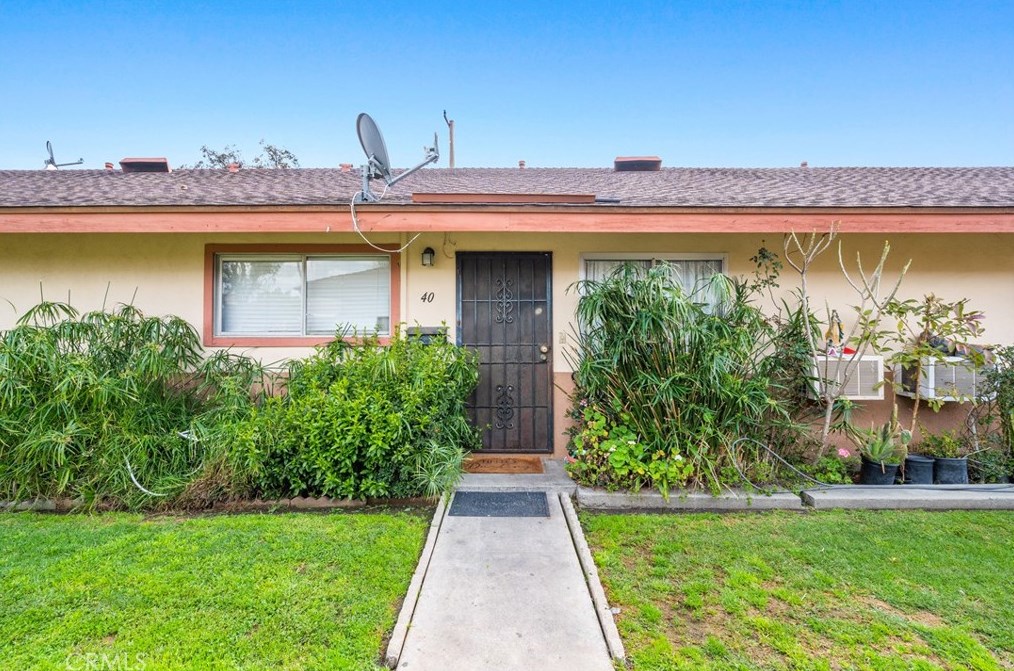 2500 S Salta St #40, Santa Ana, CA 92704