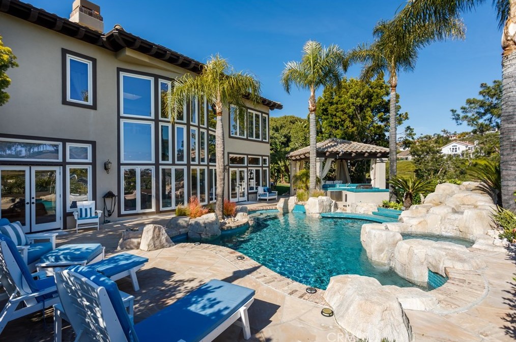 33 Gray Stone Way, Laguna Beach CA  92677-9330 exterior