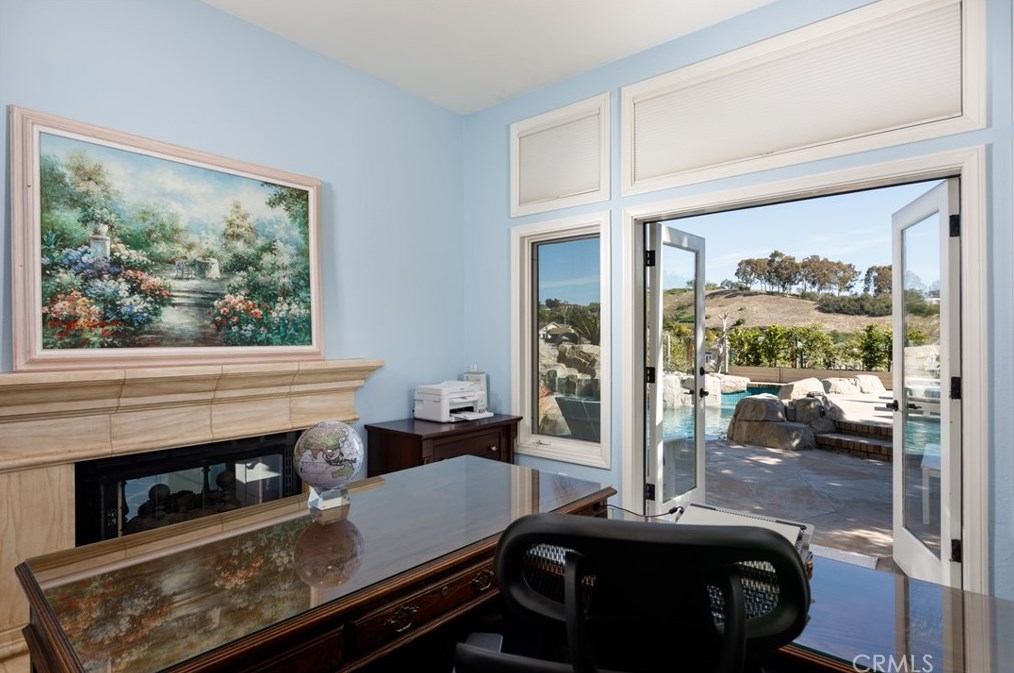 33 Gray Stone Way, Laguna Beach CA  92677-9330 exterior