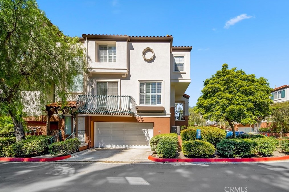 12641 Trent Jones Ln, Tustin, CA 92782